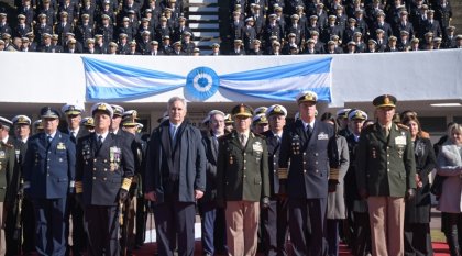 El canciller Quirno, el ministro de Defensa Presti y el jefe de la Armada Romay festejando el cumple de la fuerza| Foto Miniserio de Defensa